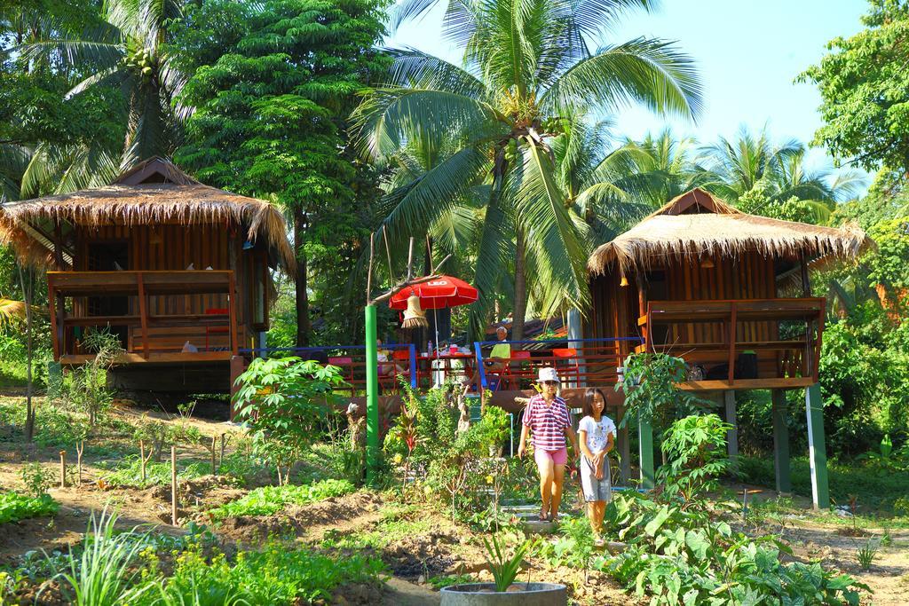 Hotel Phayam Garden View Koh Phayam Esterno foto
