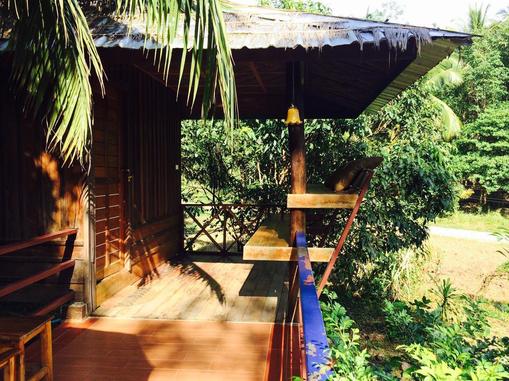 Hotel Phayam Garden View Koh Phayam Esterno foto