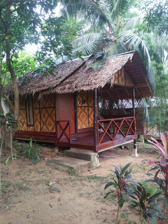 Hotel Phayam Garden View Koh Phayam Esterno foto