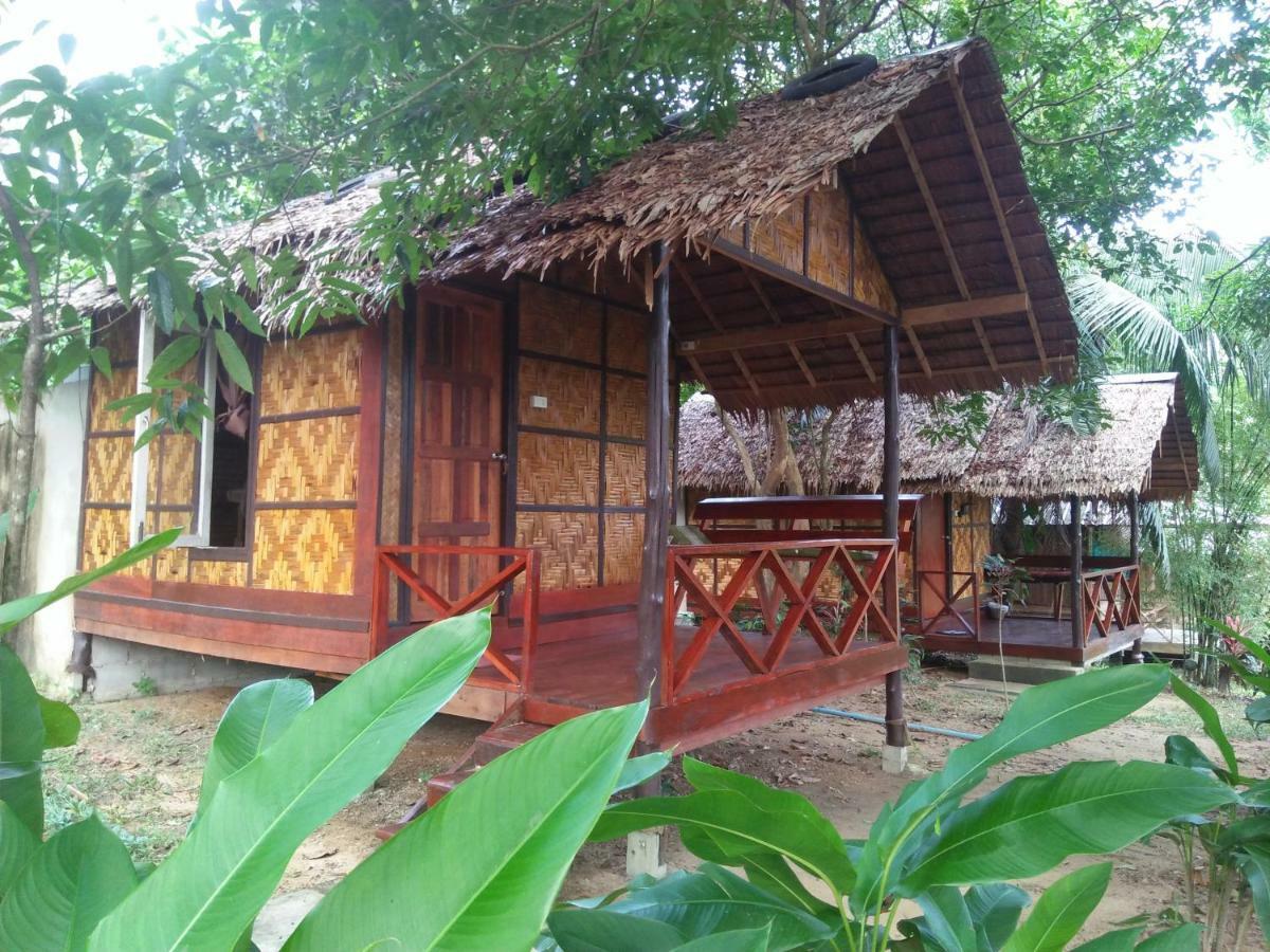 Hotel Phayam Garden View Koh Phayam Esterno foto